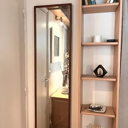 Romantic Garden Apartment Paris