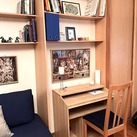 Romantic Garden Apartment Paris